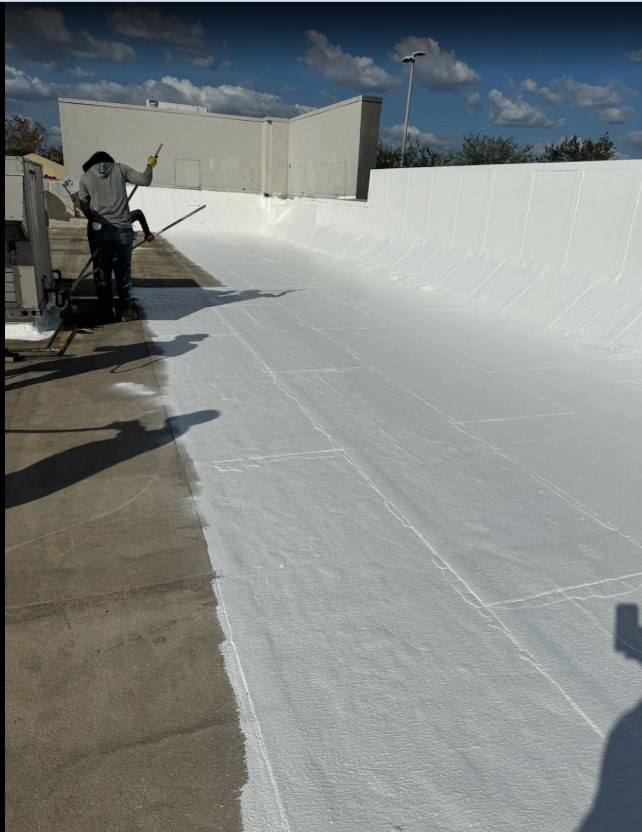 Energy-saving flat roofing system in Tampa Florida
