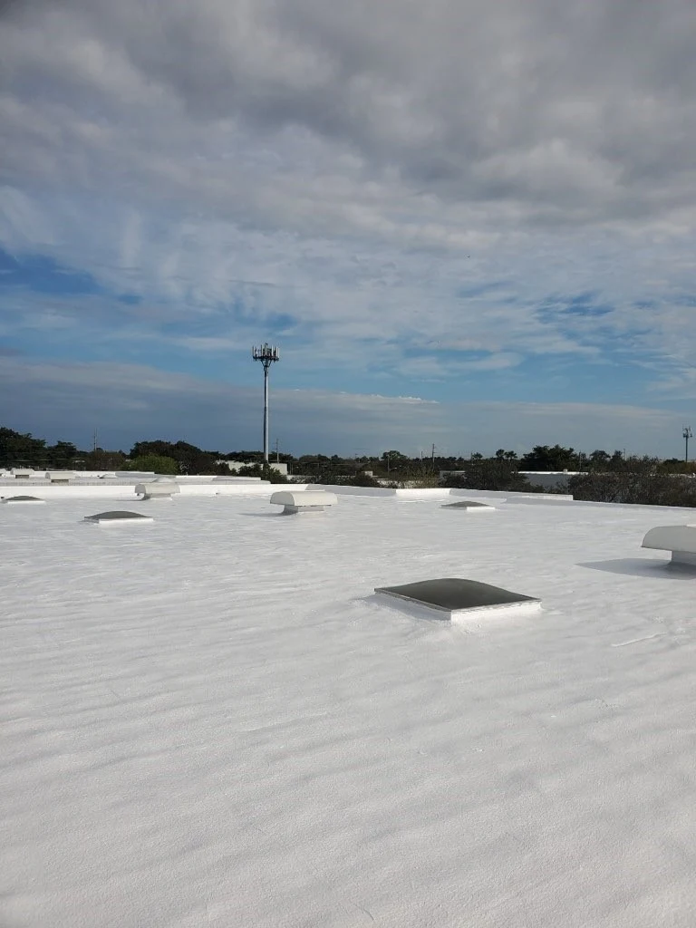 Energy-saving flat roofing system in South Florida Fort Lauderdale